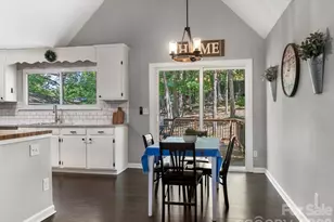 7904 Oakbark Ln, Charlotte, NC 28226 - Photo 7