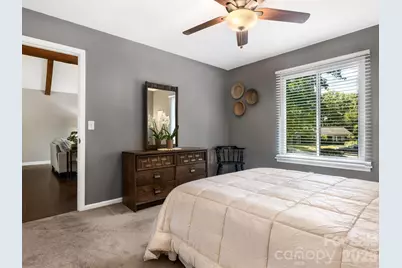 7904 Oakbark Lane, Charlotte, NC 28226 - Photo 13