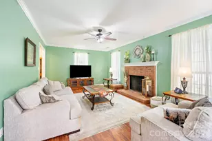 1300 Sugar Hollow Dr, Charlotte, NC 28214 - Photo 5