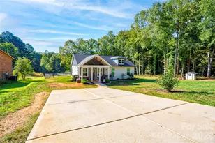 114 Crestbrook Cir, Shelby, NC 28152 - Photo 3