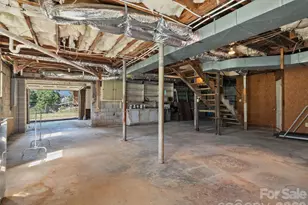 654 Ratcliff Cove Rd, Waynesville, NC 28786 - Photo 37