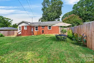 3857 Whitehall Dr, Charlotte, NC 28208 - Photo 11