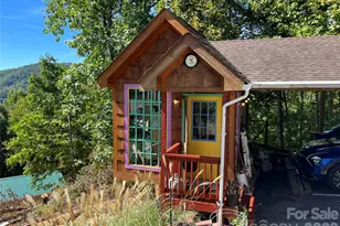 121 Hidden Meadow Dr, Candler, NC 28715 - Photo 5