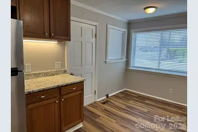 30 20th Avenue NW, Hickory, NC 28601 - Photo 7