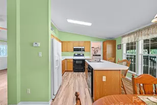 456 Tempie Mountain Rd, Spruce Pine, NC 28777 - Photo 7