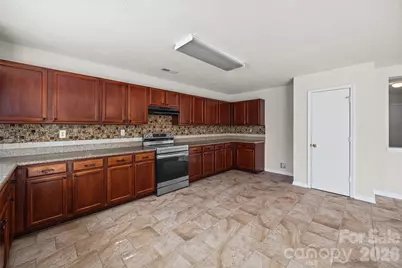 13750 Rutherglen Court, Charlotte, NC 28213 - Photo 13
