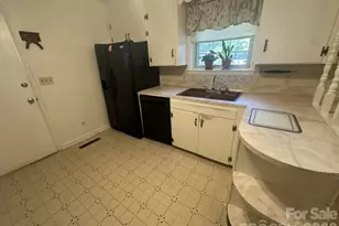 1415 Melrose Dr, Shelby, NC 28152 - Photo 9