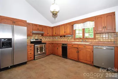 586 Justice Ridge Road, Candler, NC 28715 - Photo 3