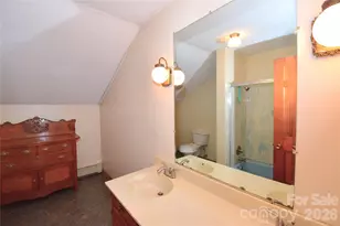 586 Justice Ridge Rd, Candler, NC 28715 - Photo 23