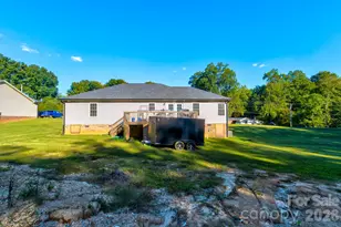 301 Delview Dr, Cherryville, NC 28021 - Photo 17