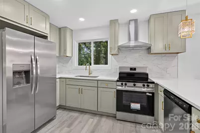 1561 Westdale Drive, Charlotte, NC 28208 - Photo 11