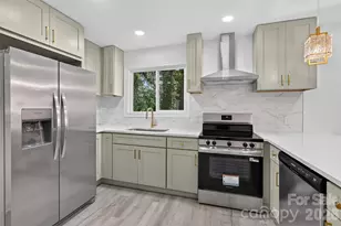 1561 Westdale Dr, Charlotte, NC 28208 - Photo 11