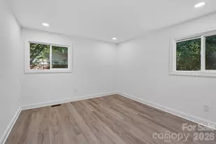 1561 Westdale Dr, Charlotte, NC 28208 - Photo 19