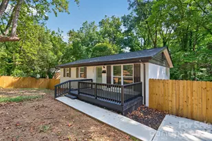 1561 Westdale Dr, Charlotte, NC 28208 - Photo 3