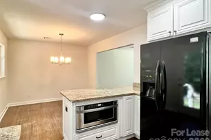 2200 Fair Forest Dr, Matthews, NC 28105 - Photo 5