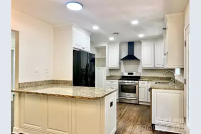 2200 Fair Forest Drive, Matthews, NC 28105 - Photo 3