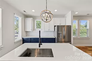 1245 Lomax Ave, Charlotte, NC 28211 - Photo 11