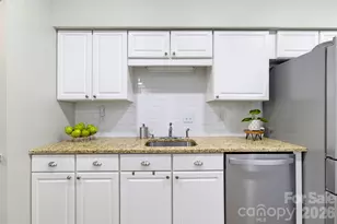 5901 Quail Hollow Rd, Charlotte, NC 28210 - Photo 11