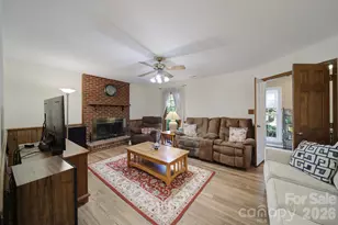 6134 Hickory Forest Dr, Charlotte, NC 28277 - Photo 5