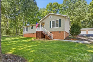 614 Stonehaven Ct, Clover, SC 29710 - Photo 1