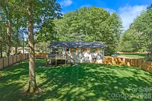 67 W Sweetbriar Ln, Etowah, NC 28729 - Photo 23