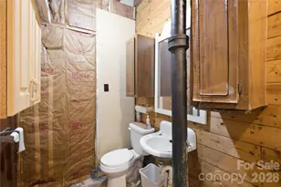 217 23rd St NW, Hickory, NC 28601 - Photo 11