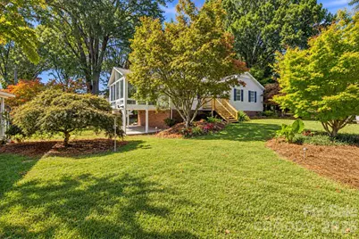 217 23rd Street NW, Hickory, NC 28601 - Photo 3