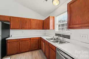 4415 Biesterfield Dr, Charlotte, NC 28216 - Photo 13