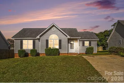 4415 Biesterfield Drive, Charlotte, NC 28216 - Photo 3