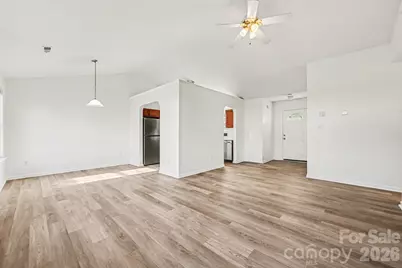 4415 Biesterfield Drive, Charlotte, NC 28216 - Photo 5