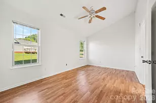 4415 Biesterfield Dr, Charlotte, NC 28216 - Photo 19