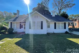 112 E Ashe St, Wadesboro, NC 28170 - Photo 1