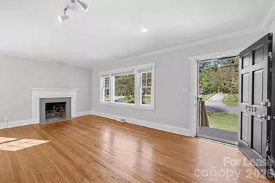 2932 Hanson Drive, Charlotte, NC 28207 - Photo 3