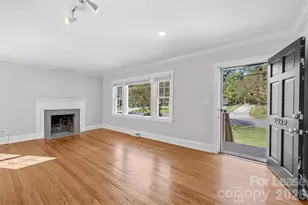 2932 Hanson Dr, Charlotte, NC 28207 - Photo 3