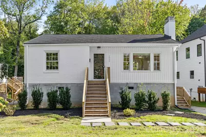 2932 Hanson Drive, Charlotte, NC 28207 - Photo 1