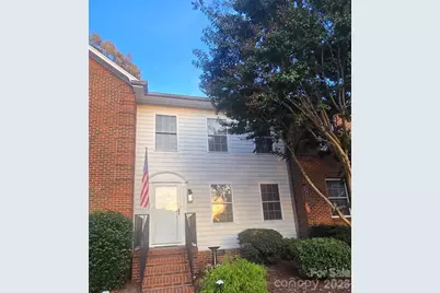 475 N Spring Avenue, Newton, NC 28658 - Photo 1