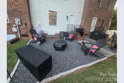 475 N Spring Avenue, Newton, NC 28658 - Photo 17