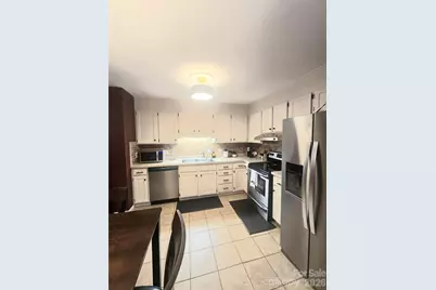 475 N Spring Avenue, Newton, NC 28658 - Photo 9