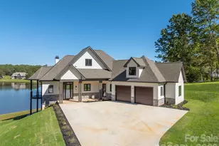438 Mapleton Ln, Columbus, NC 28722 - Photo 3