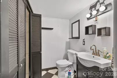 623 College Avenue SW, Lenoir, NC 28645 - Photo 37