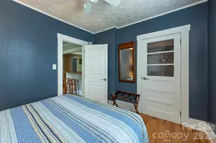 22 Weaver St, Asheville, NC 28801 - Photo 15