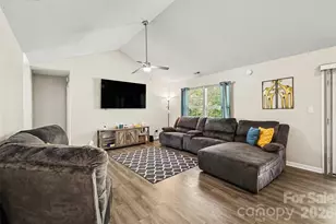 633 Ashford St, Chester, SC 29706 - Photo 5