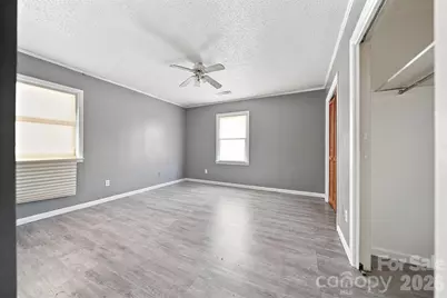 402 S Ashe Avenue, Newton, NC 28658 - Photo 31