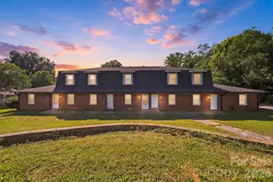 402 S Ashe Ave, Newton, NC 28658 - Photo 1