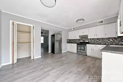 402 S Ashe Avenue, Newton, NC 28658 - Photo 19
