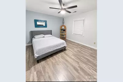 7332 Cedarbrook Drive, Charlotte, NC 28215 - Photo 13