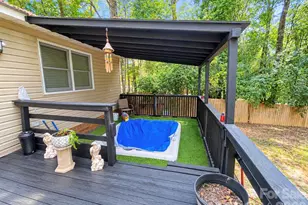 7332 Cedarbrook Dr, Charlotte, NC 28215 - Photo 19