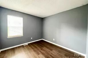 1634 Pamela Lorraine Dr, Charlotte, NC 28213 - Photo 21