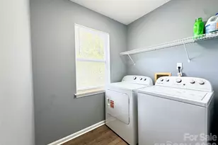 1634 Pamela Lorraine Dr, Charlotte, NC 28213 - Photo 19