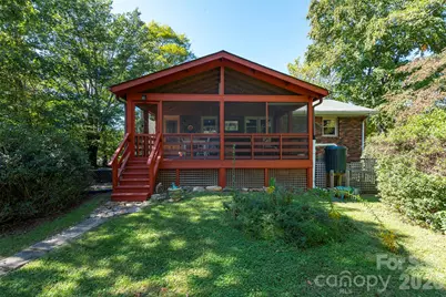 824 N Cherokee Avenue, Black Mountain, NC 28711 - Photo 1